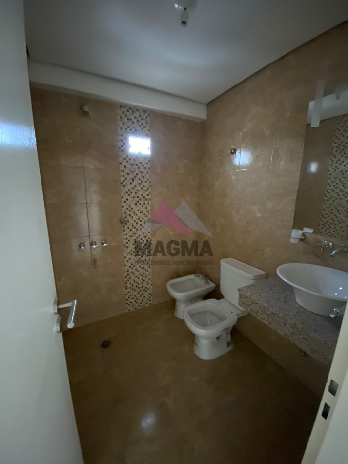 VENTA - AMPLIO DEPARTAMENTO DE 2 DORMITORIOS, A ESTRENAR, EN B° NORTE