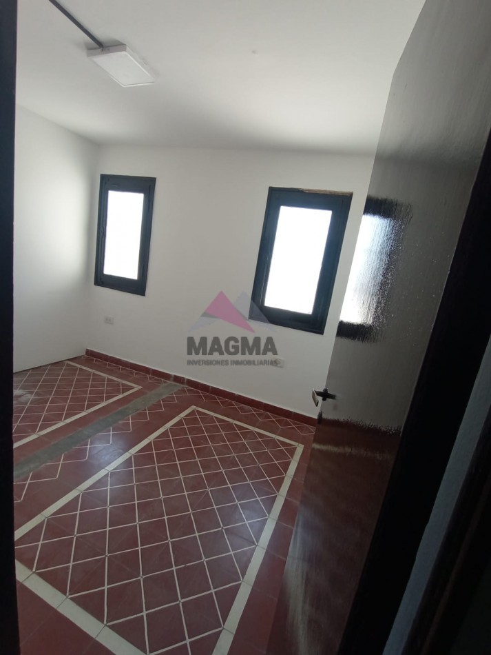 Alquiler - Departamento de 3 Dormitorios (Frente a Plaza Alberdi)