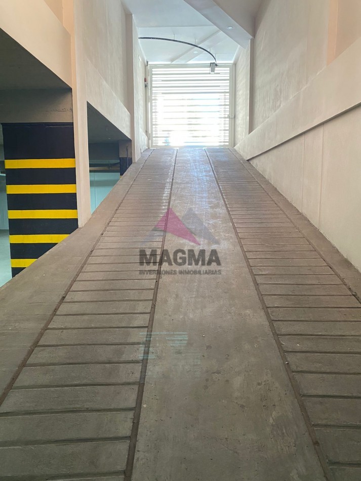 VENTA AMPLIO MONOAMBIENTE CON BALCON , A ESTRENAR, EN B° NORTE