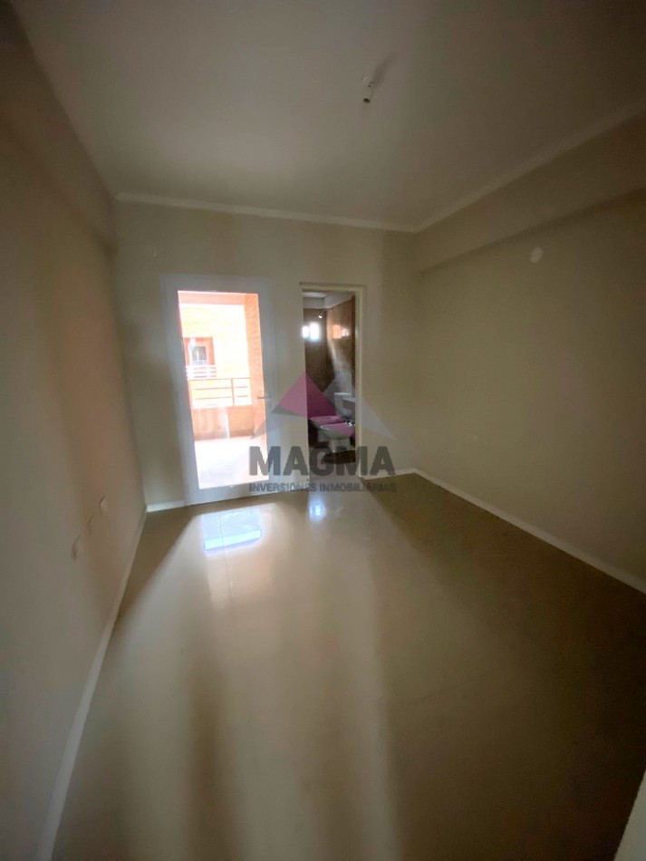 VENTA - AMPLIO DEPARTAMENTO DE 2 DORMITORIOS, A ESTRENAR, EN B° NORTE