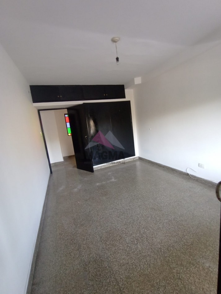 Alquiler - Departamento de 3 Dormitorios (Frente a Plaza Alberdi)