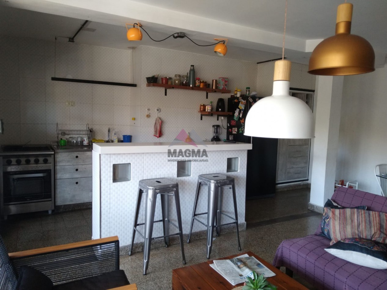 VENTA DEPARTAMENTO DE 3 DORMITORIOS (Con renta) Frente a Plaza Alberdi