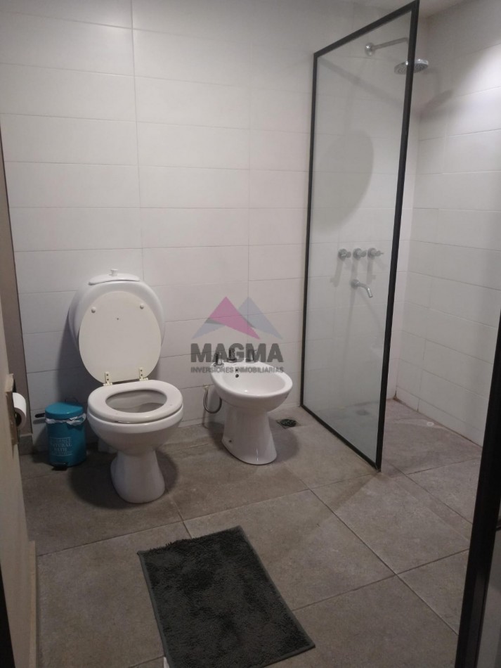 VENTA DEPARTAMENTO DE 3 DORMITORIOS (Con renta) Frente a Plaza Alberdi