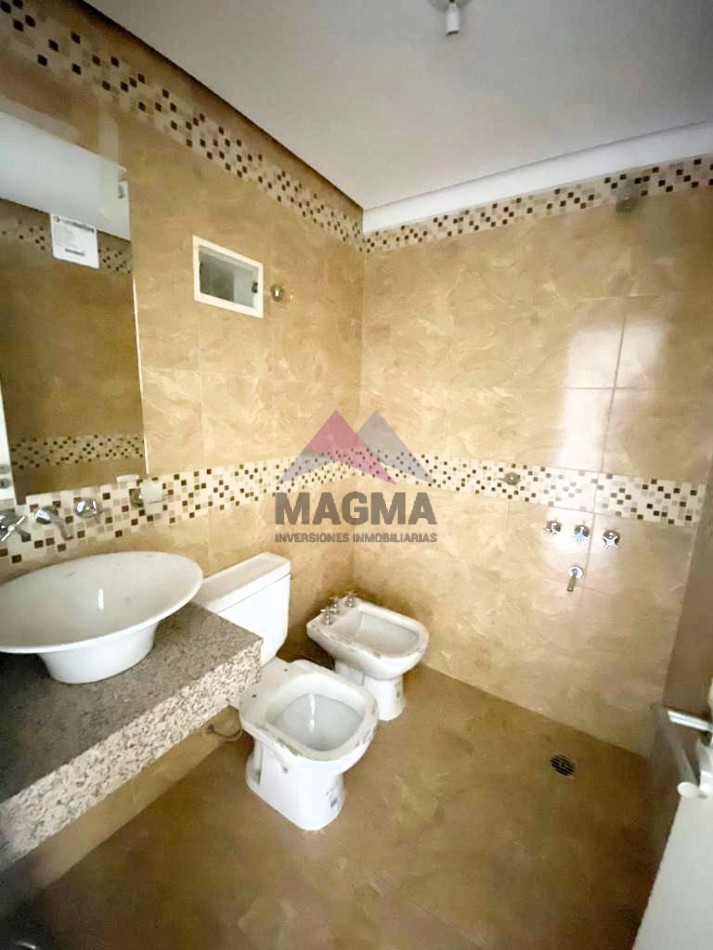 VENTA AMPLIO MONOAMBIENTE CON BALCON , A ESTRENAR, EN B° NORTE