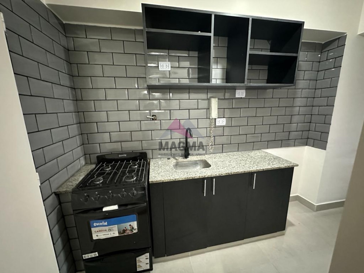 VENTA - MONOAMBIENTE RECICLADO EN B° SUR