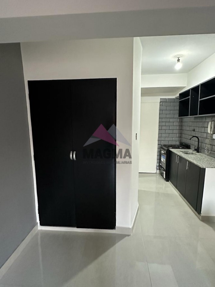 VENTA - MONOAMBIENTE RECICLADO EN B° SUR