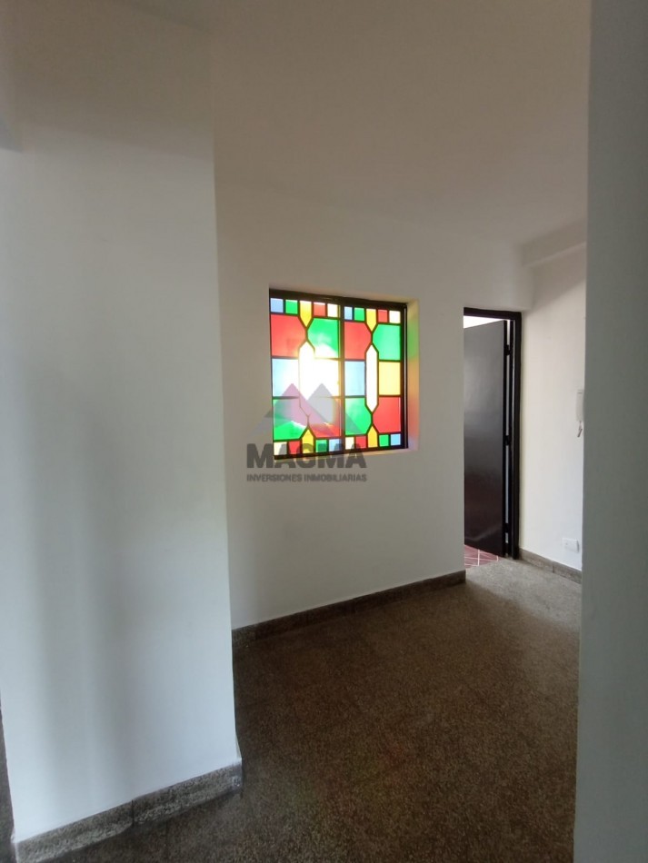 Alquiler - Departamento de 3 Dormitorios (Frente a Plaza Alberdi)