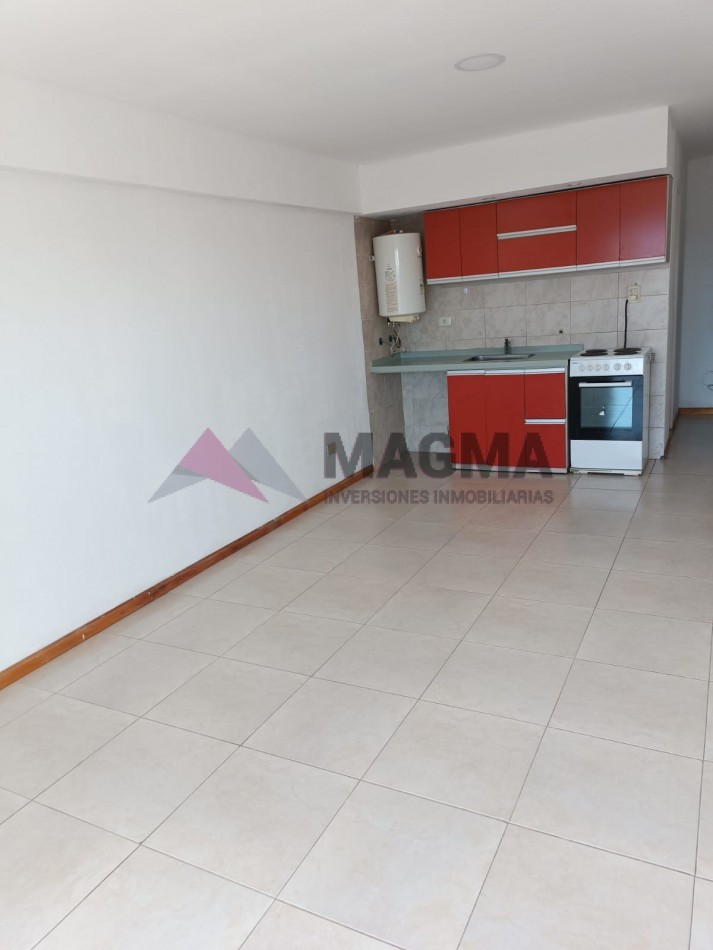 Monoambiente con Balcon a la Calle en Cordoba 1300