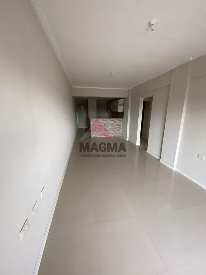 VENTA - AMPLIO DEPARTAMENTO DE 2 DORMITORIOS, A ESTRENAR, EN B° NORTE