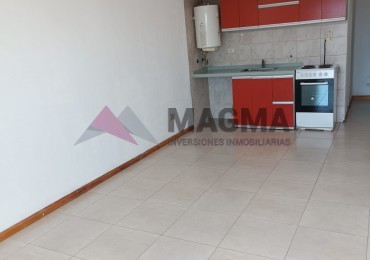 Monoambiente con Balcon a la Calle en Cordoba 1300